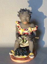 Charger l&#39;image dans la galerie, Sculpture mama africaine en terre
